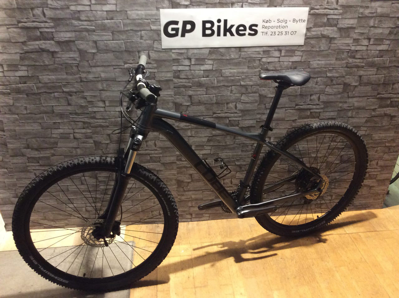 Cube Aim EY – MTB, Alu, 29", str. M, Shimano Deore 20 gear, årg. 2024