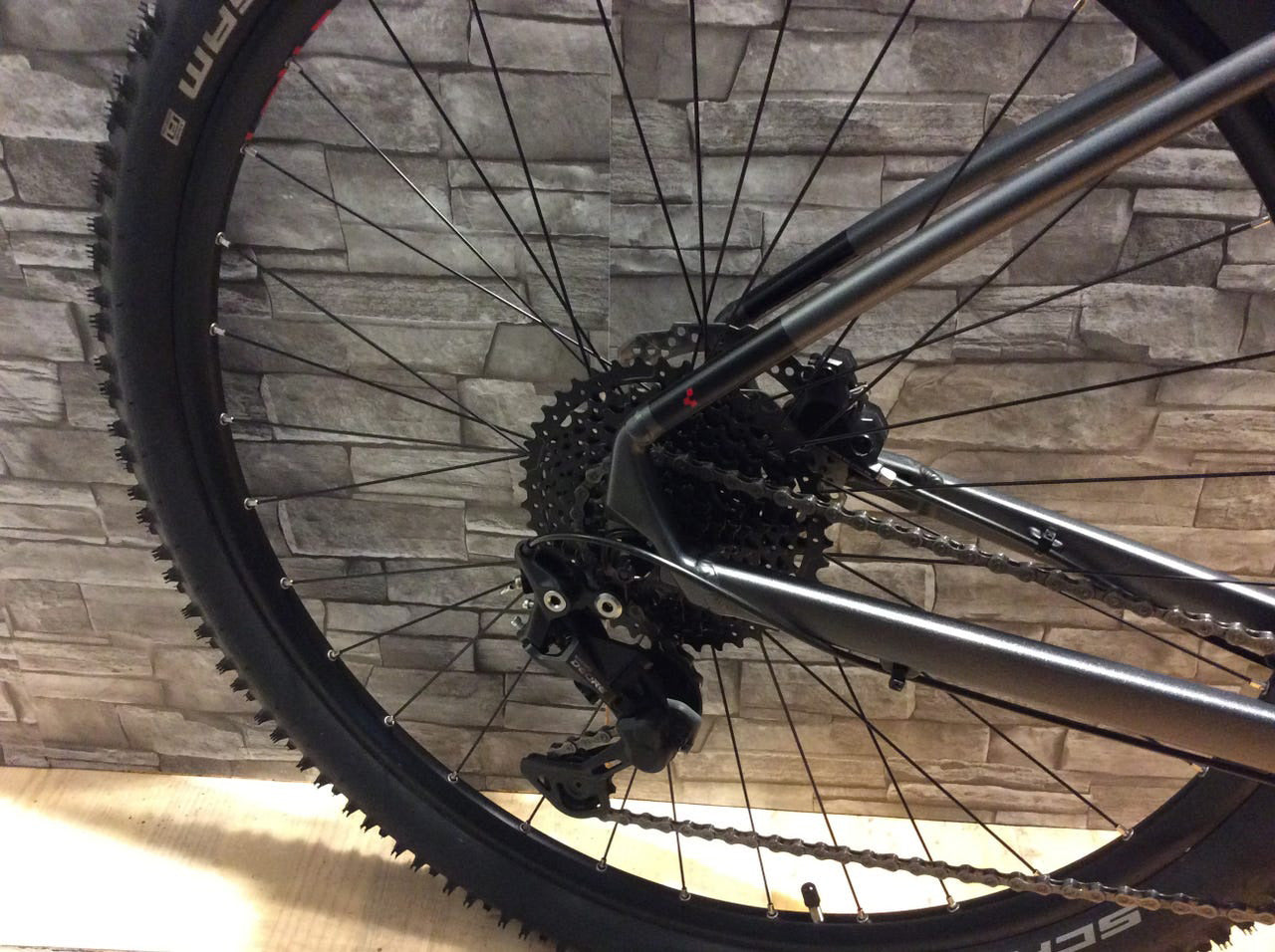 Cube Aim EY – MTB, Alu, 29", str. M, Shimano Deore 20 gear, årg. 2024