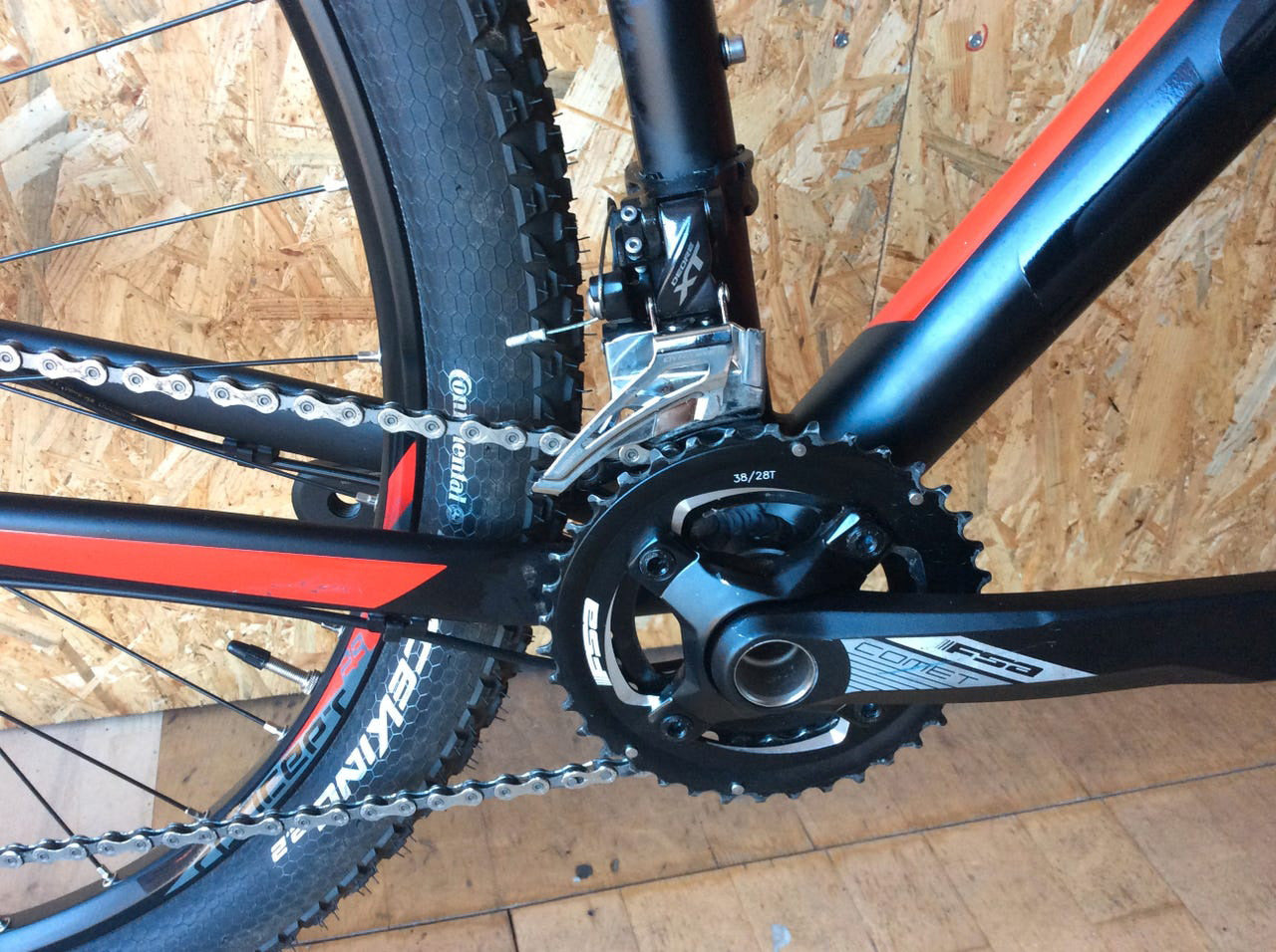 Focus Black Forest – MTB, Alu, 29", str. 47 cm, Shimano XT, Fox 32 luftgaffel