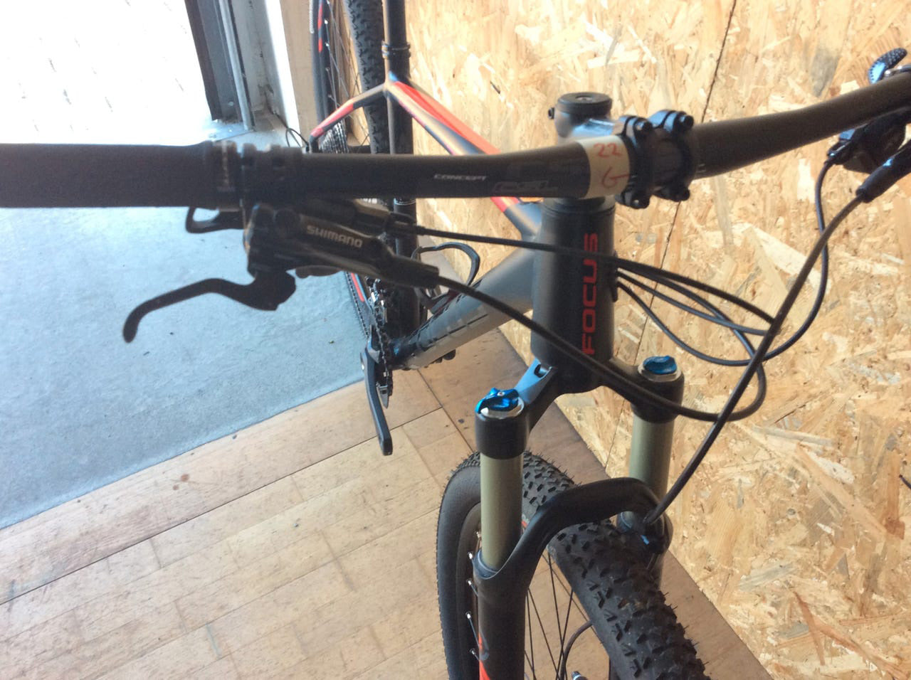 Focus Black Forest – MTB, Alu, 29", str. 47 cm, Shimano XT, Fox 32 luftgaffel