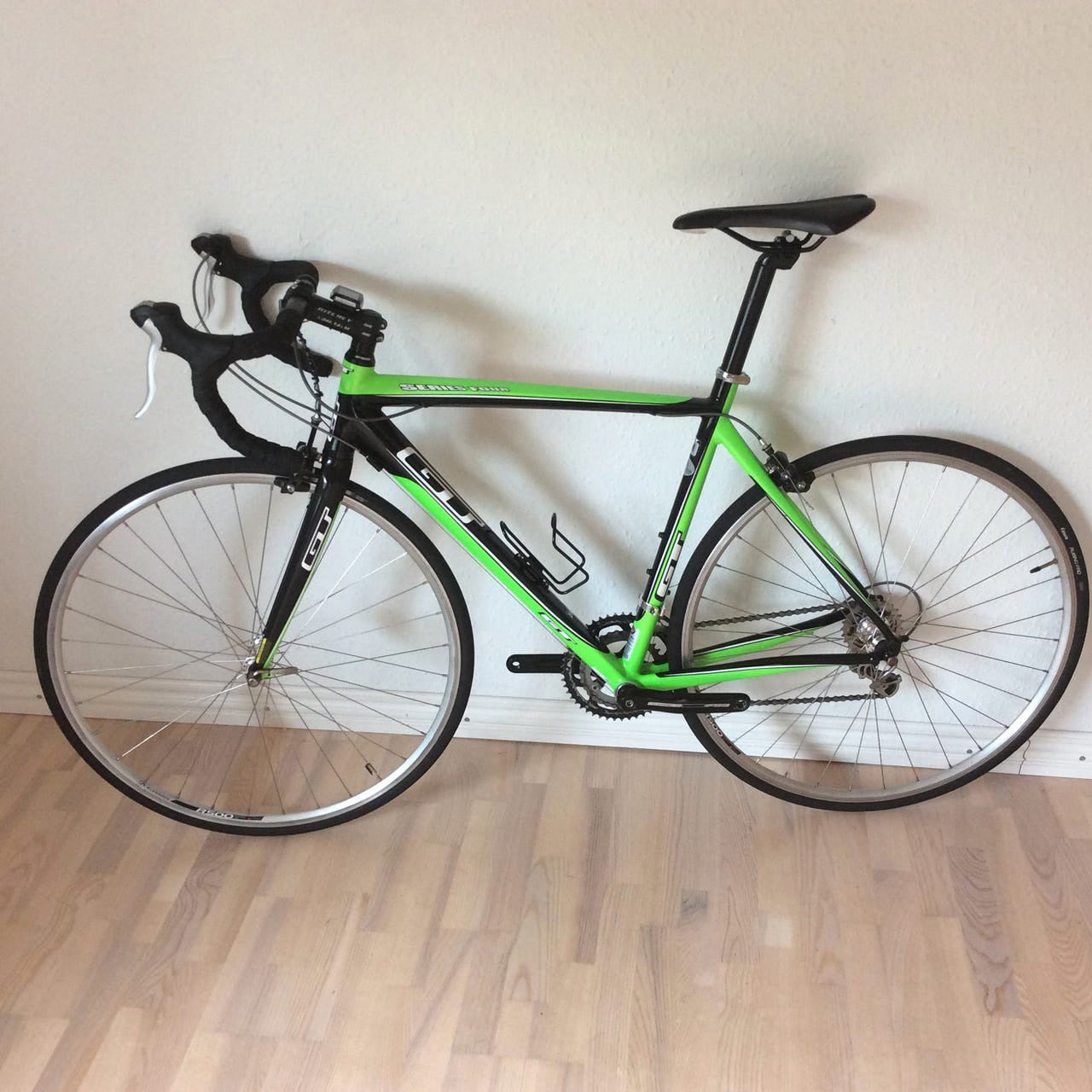 GT – Herre Racer, Alu, str. 54 cm, Shimano Sora 16 gear, årg. 2010