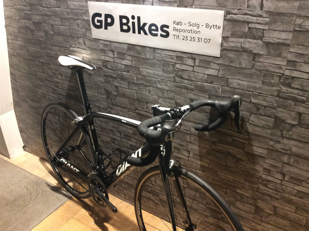 Giant TCR Carbon Racer – Shimano 105 20 gear, 55 cm