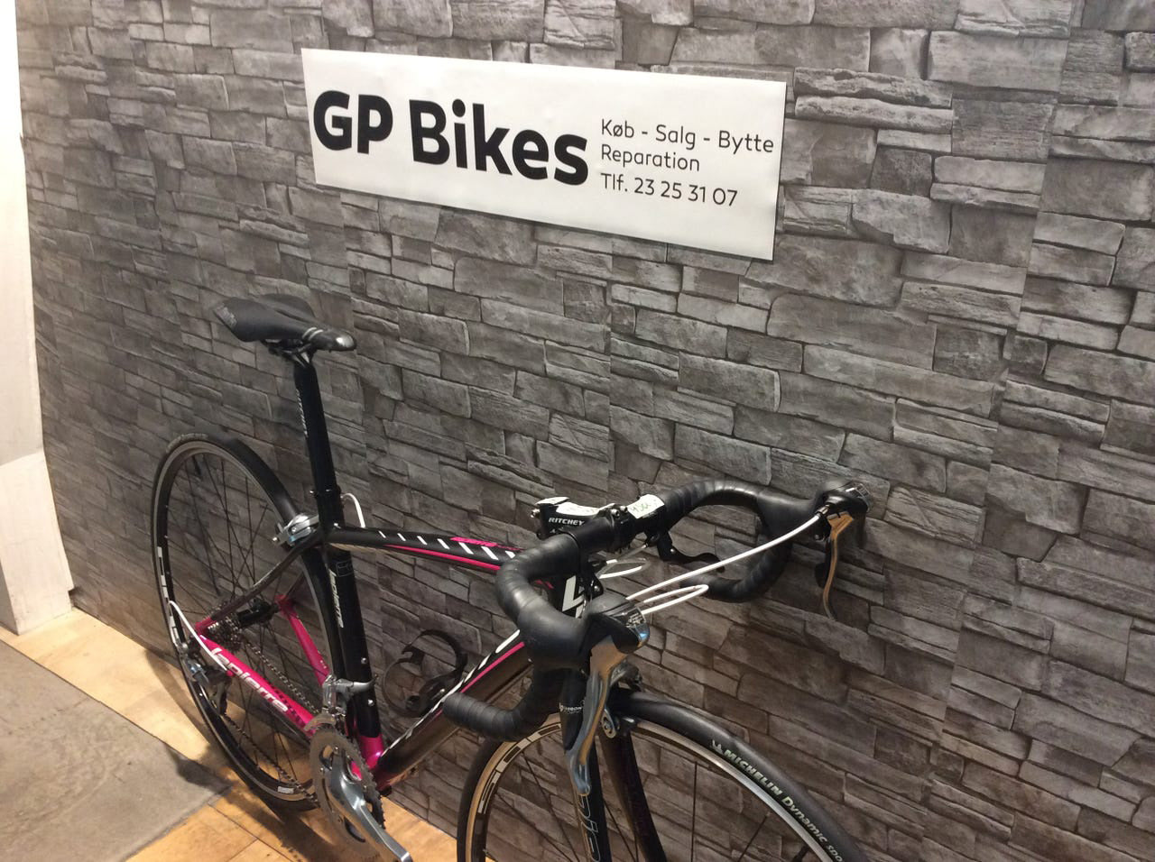 Lapierre Audacio 400 Dame Racer – Shimano Tiagra 30 gear, 45 cm