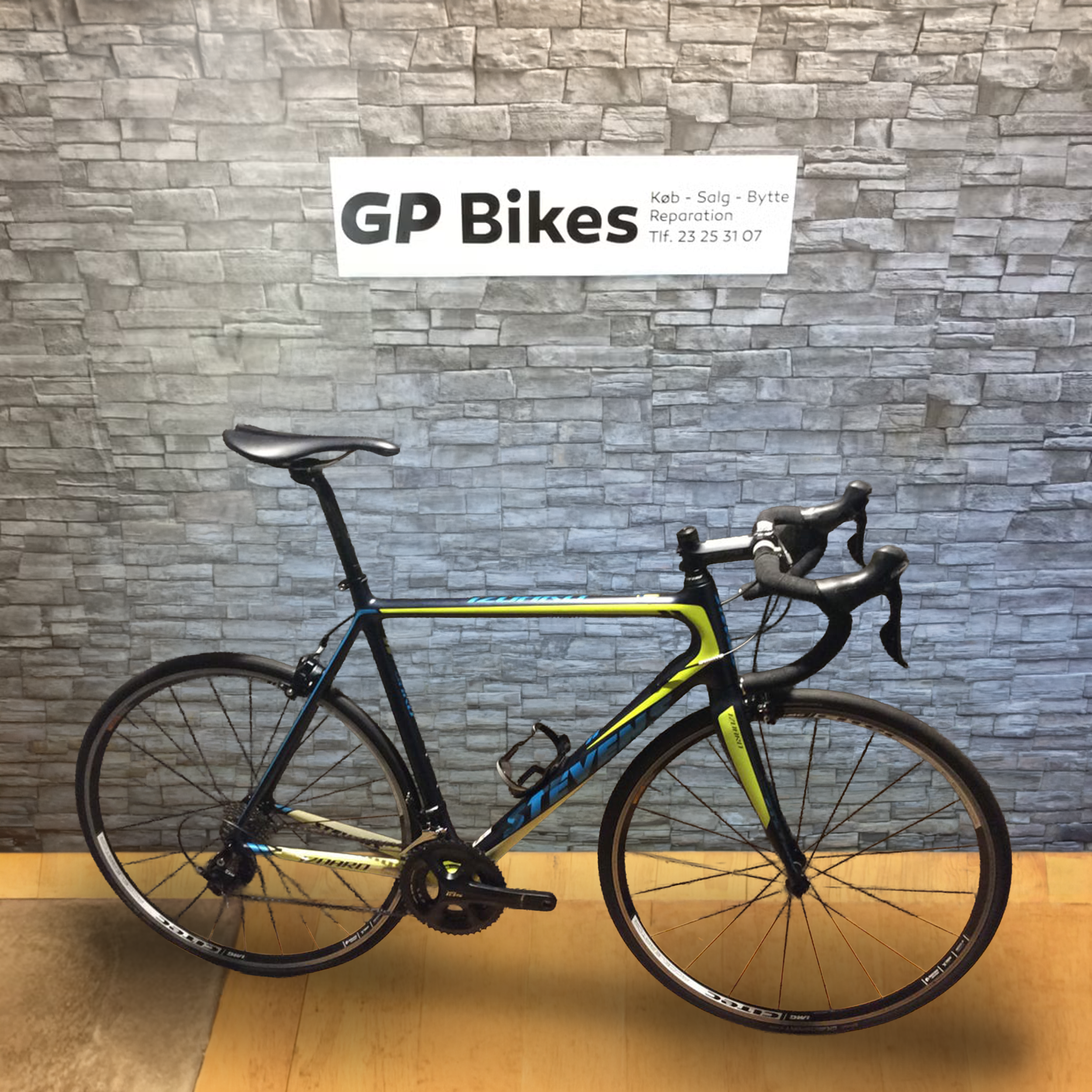 Stevens Isoard Carbon Racer – Shimano 105 22 gear, 58 cm