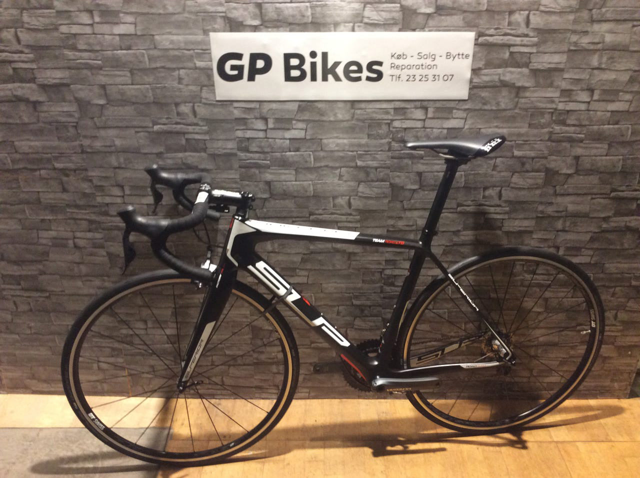 Superior Road LTD Carbon Racer – Shimano Ultegra Di2 22 gear, 54 cm, 2016