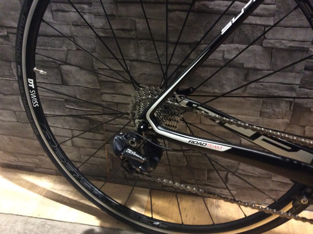 Superior Road LTD Carbon Racer – Shimano Ultegra Di2 22 gear, 54 cm, 2016