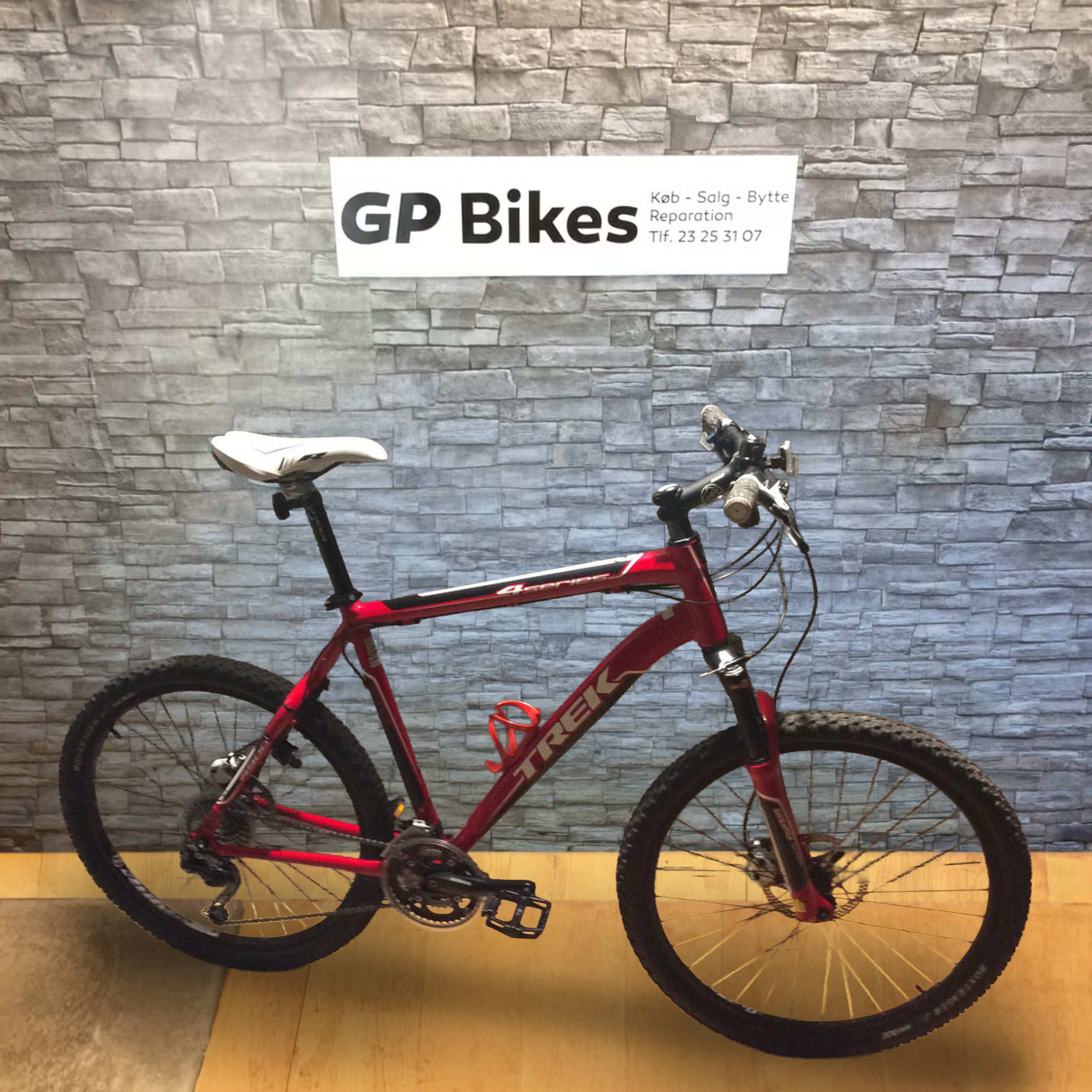 Trek 4000 MTB – Shimano Deore 27 gear, hydrauliske bremser, 21" alu stel