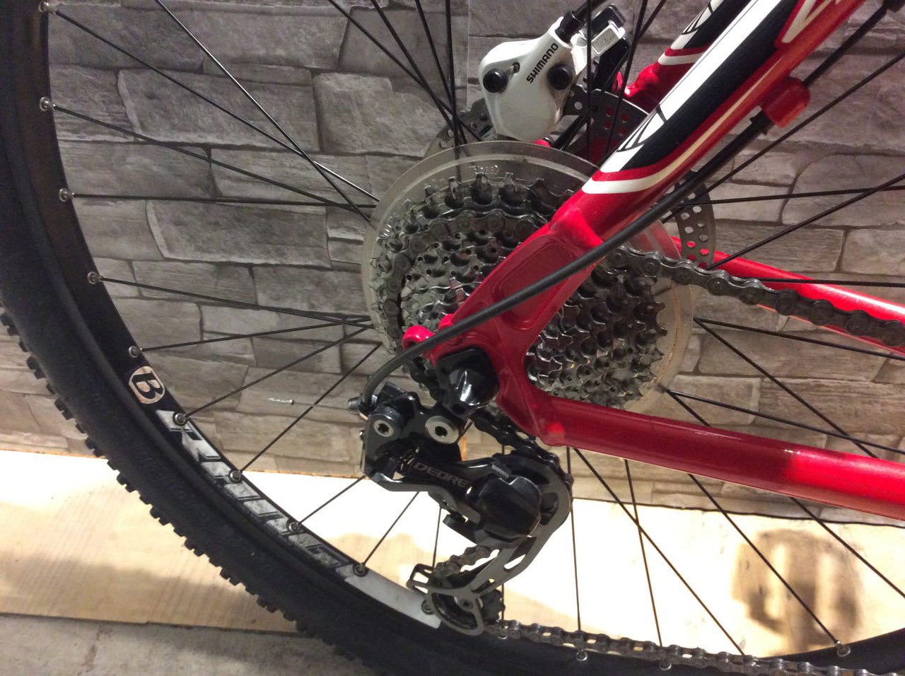 Trek 4000 MTB – Shimano Deore 27 gear, hydrauliske bremser, 21" alu stel