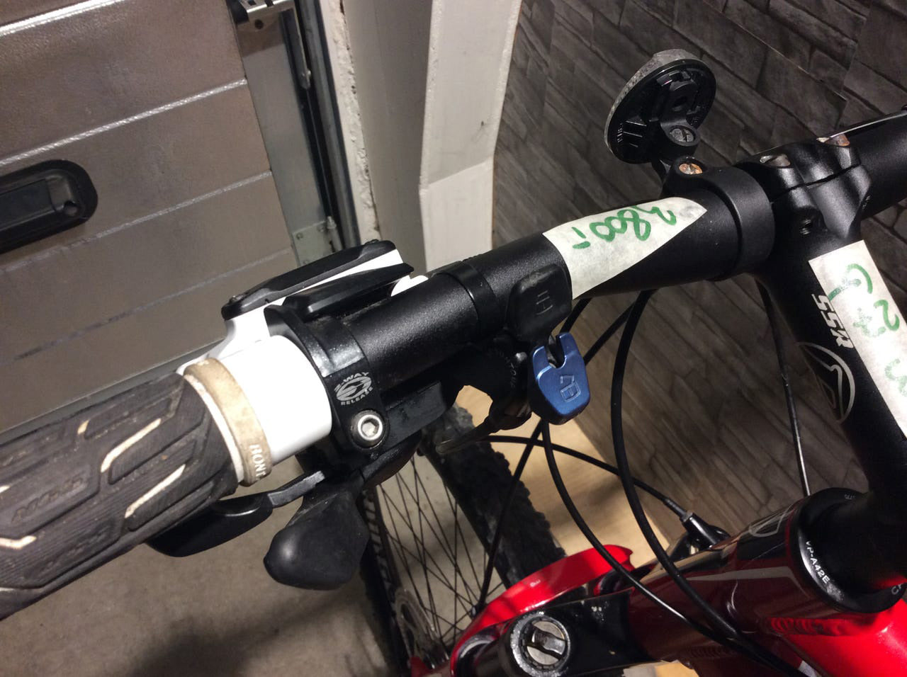 Trek 4000 MTB – Shimano Deore 27 gear, hydrauliske bremser, 21" alu stel