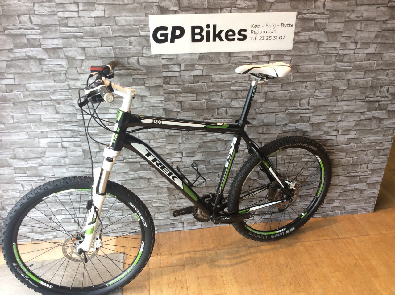 Trek 4500 MTB – Shimano Deore 27 gear, 21" alu stel, 26" hjul